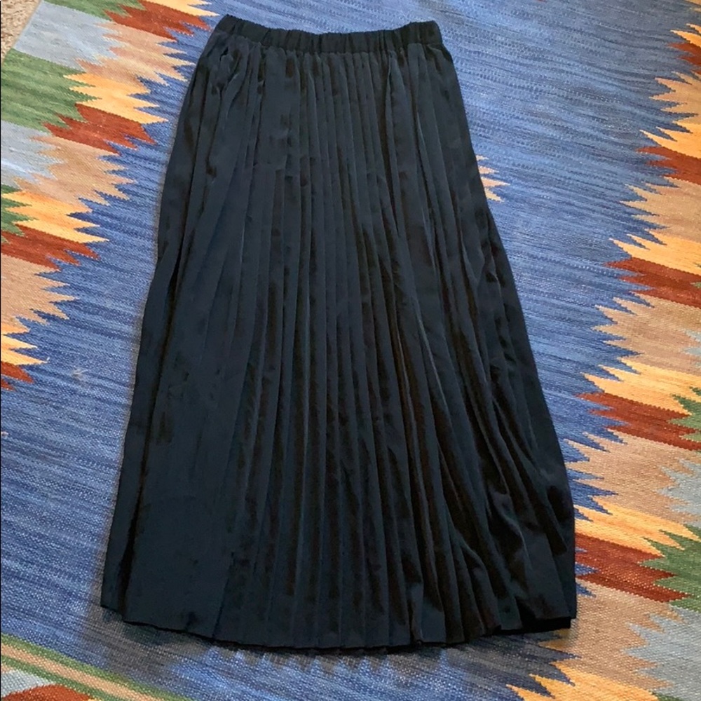 Banana Republic Pleated Skirt